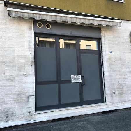 Monolocale Arredato Con Una Camera Apartment Parma Exterior photo